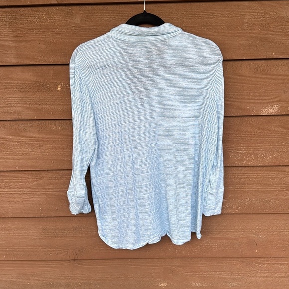 J. McLaughlin blue and white linen women’s button up shirt size XL - Picture 3 of 4